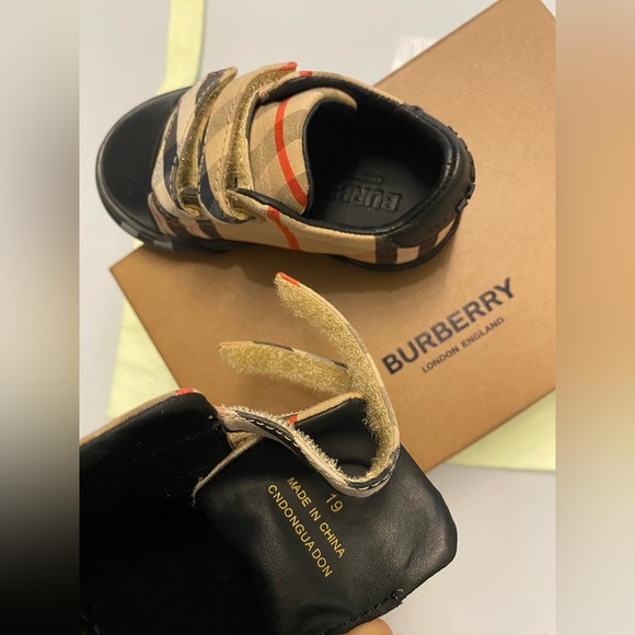 Burberry Kids Check Sneakers — Size 19 - Picture 10 of 11
